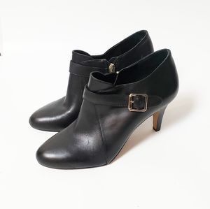 VINCE CAMUTO VONILESA Leather Booties Size 8.5